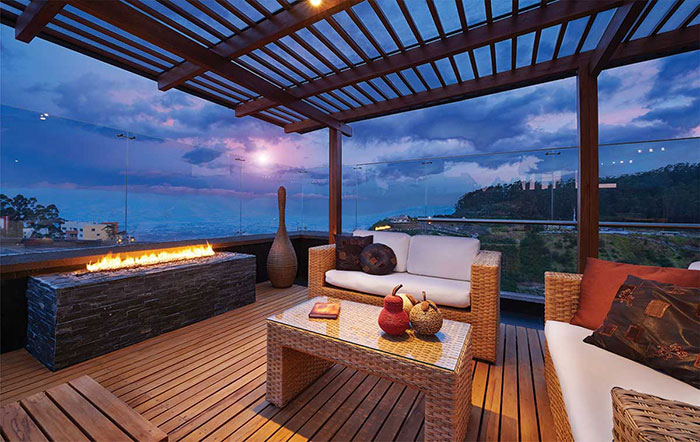 <i>  Outdoor Decking Project</i><span>wood flooring</span>